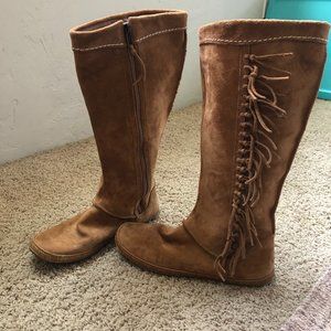 UGG "Mammoth" Tall Fringe Boots Size 9 - Like New!